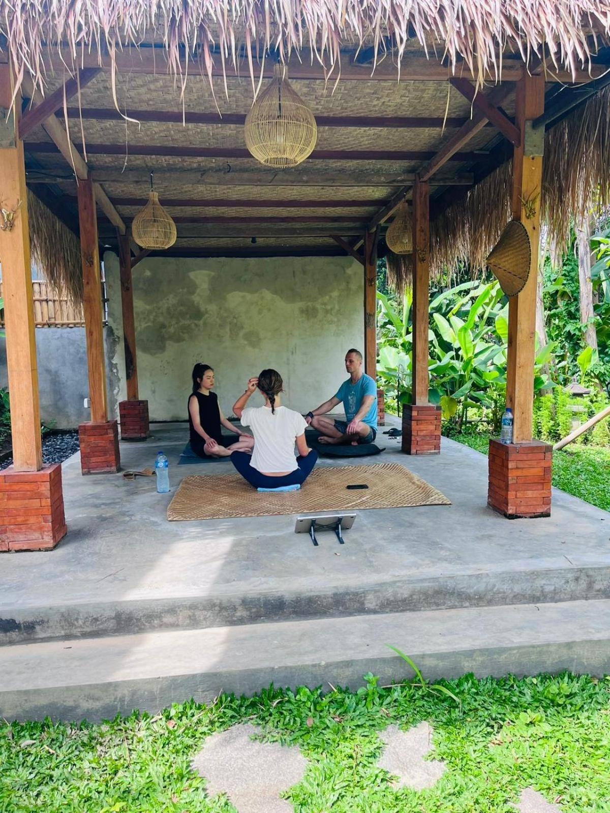 A Pousada Yasa Backpackers House Ubud Exterior foto