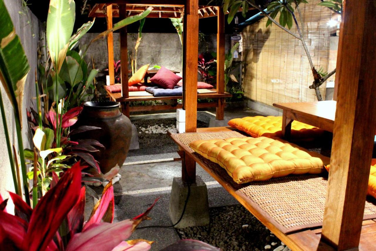 A Pousada Yasa Backpackers House Ubud Exterior foto